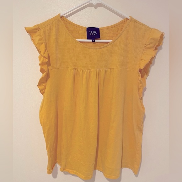 W5 yellow sleeveless,‎ ruffle top in medium - Picture 2 of 3